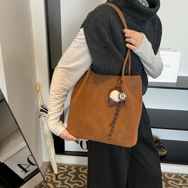 Commuting to work Large capacity tote bag Women's 2025 winter new retro fashion casual shoulder bag Premium sense