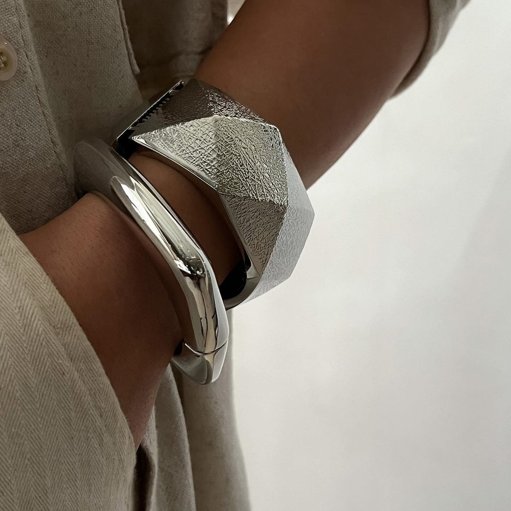 Wholesale alloy open bangle bracelet - european & american cross-border e-commerce jewelry - geometric faceted statement piece - women's wide electroplated bangle