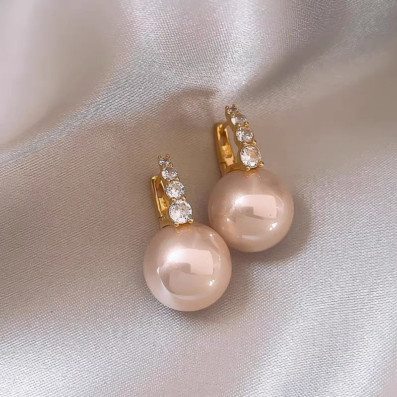 2025 hot-selling luxury-inspired pearl and floral earrings: korean-style tassel, high-end, fashionable, and elegant studs and dangles