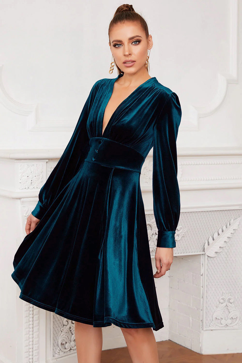 Amazon women's european and american style gold velvet v-neck midi dress,  spring new arrival solid color puff sleeve dress