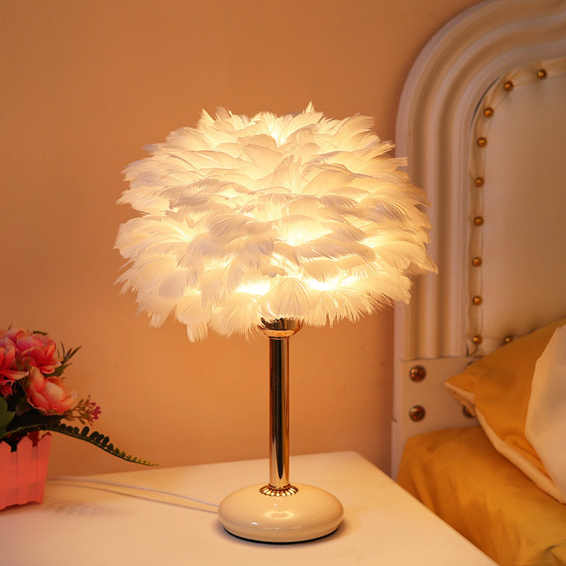 Feather table lamp bedroom living room light luxury ins warm romantic simple wedding room feeling popular creative bedside lamp