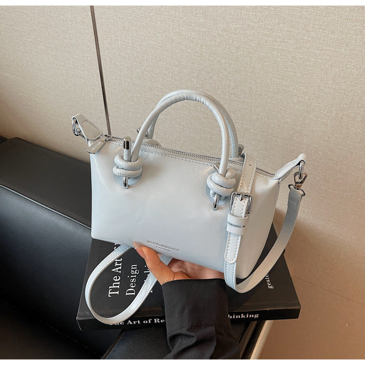 Cross-border small bag women's summer 2025 new simple and versatile messenger bag Korean version casual portable commuter pillow bag