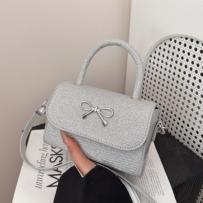 New niche ins shoulder messenger bag personalized fashion handbag 2025 spring foreign style gentle small square bag