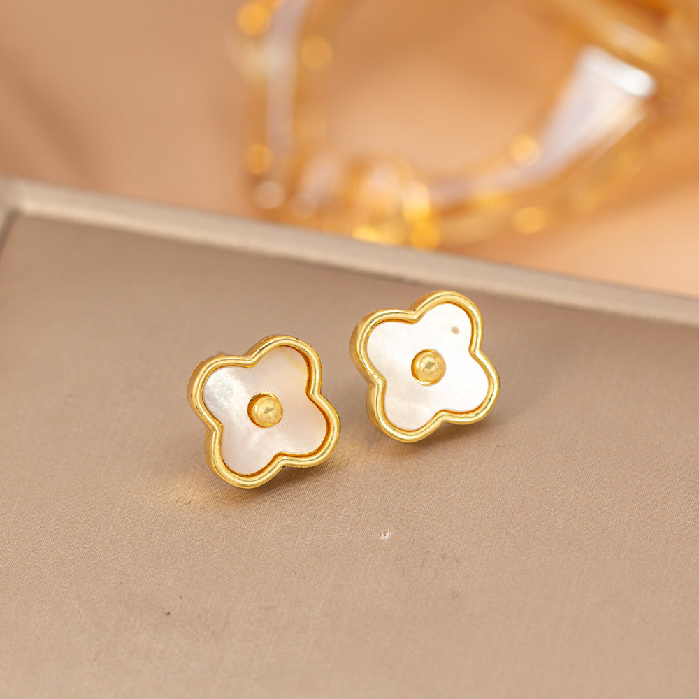[titanium steel] cross-border popular accessible luxury simple white shell four-leaf clover necklace for women, high-end fashion clavicle chain accessories