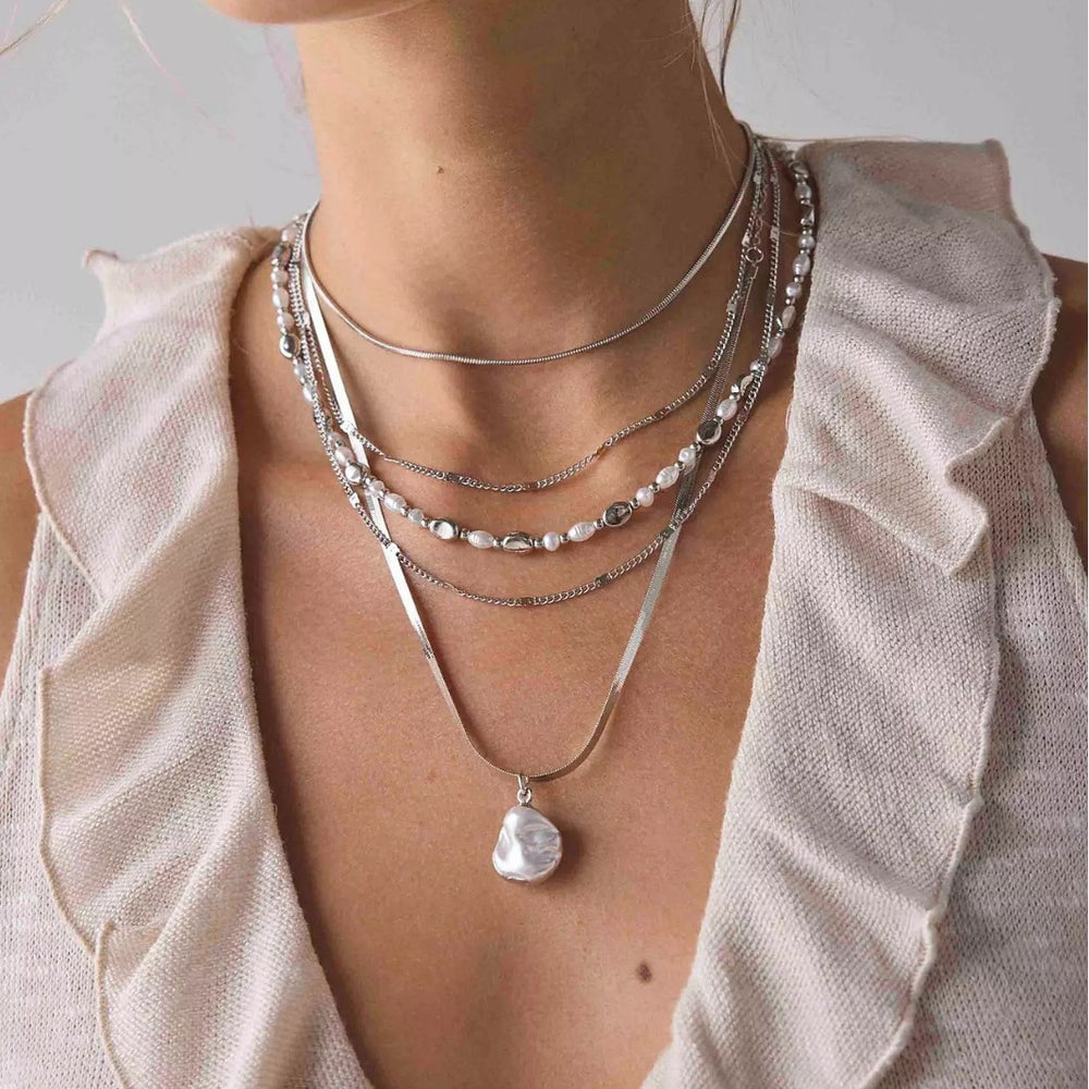 European and american cross-border retro french faux pearl necklace for women, multi-layered stackable fashionable ins style light luxury clavicle chain accessories