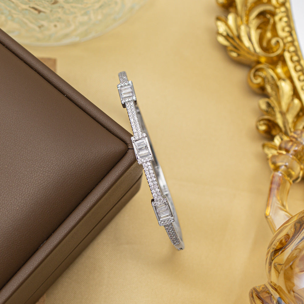 Bracelet female titanium steel fashion non-fading copper inlaid zirconium bracelet niche high-end fashion elegant jewelry wholesale hand jewelry