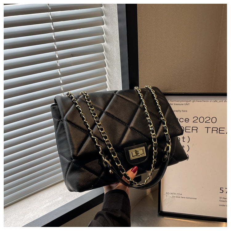 Cross-border 2025 new bag women's summer fashion versatile shoulder bag large-capacity commuter diamond chain messenger bag