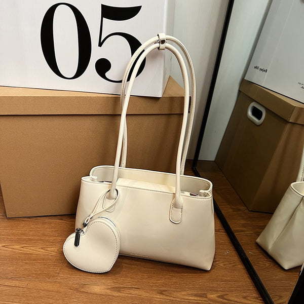 高级感2025新款女士包包韩国小众质感复古爱心挂件配饰