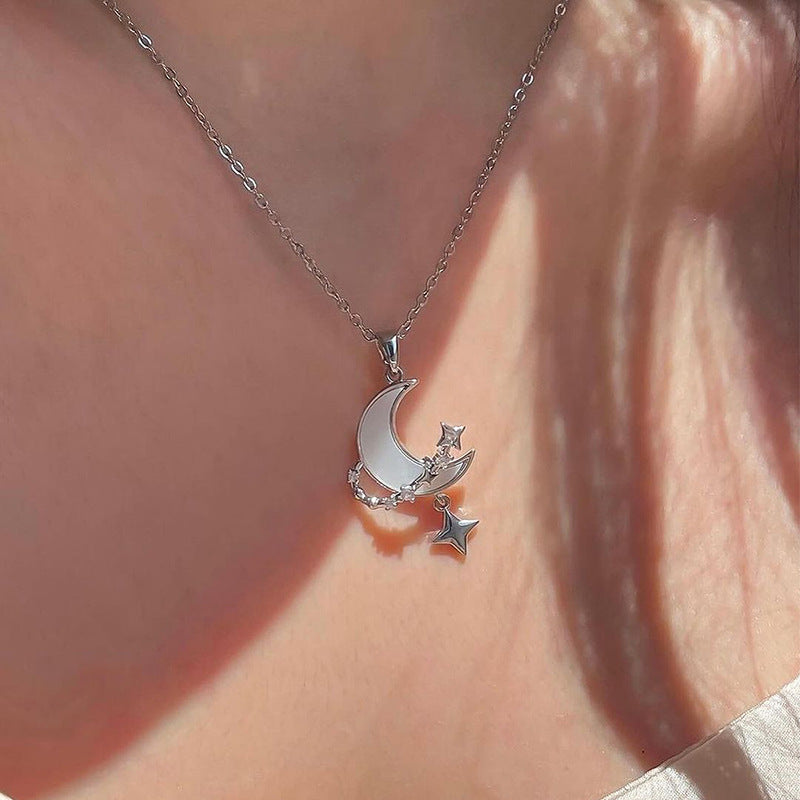 Wholesale autumn/winter necklace accessories: european and american cross-border jewelry, women's versatile diamond-studded star alloy pendant, minimalist sweater chain