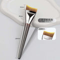 Single tongue-shaped traceless powder bottom brush with wooden handle, ultra-thin soft bristles, makeup brush, comfortable and non-eating powder, beauty tool, makeup brush