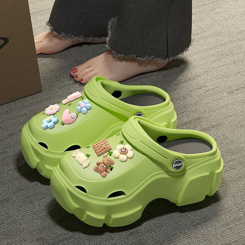 Crocs women's summeroutwear feeling of stepping on shit, thick sole non-slip 2024 new arrival beach toe sandals and slippers summer