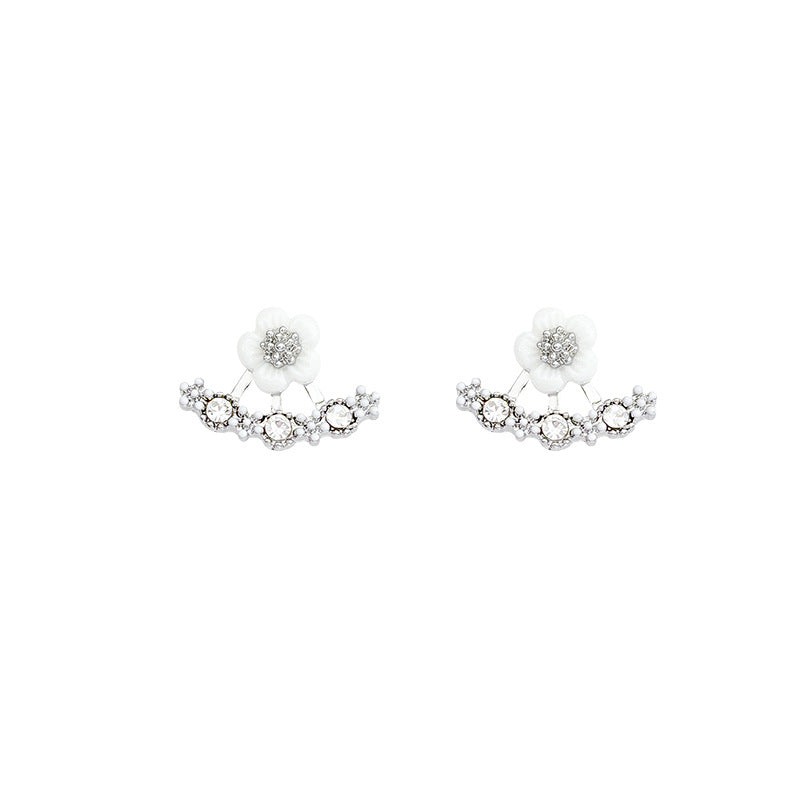 Fashion daisy flower earrings small fresh exquisite earrings 925 silver needle sense of design elegant earrings classy earrings