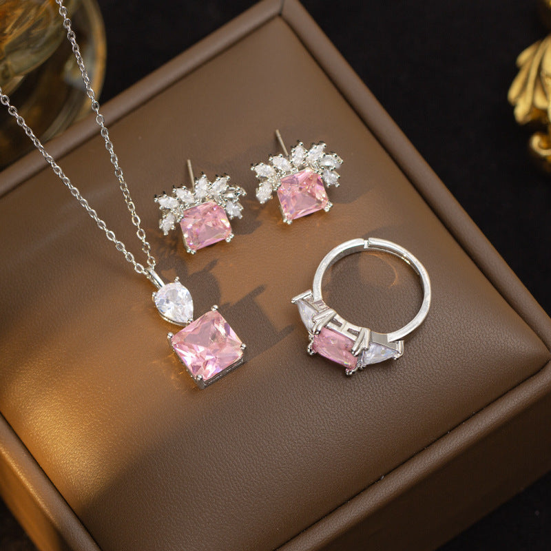Necklace for women, popular pink zircon, geometric niche style fashion design, titanium steel pendant, elegantsuit collarbone chain