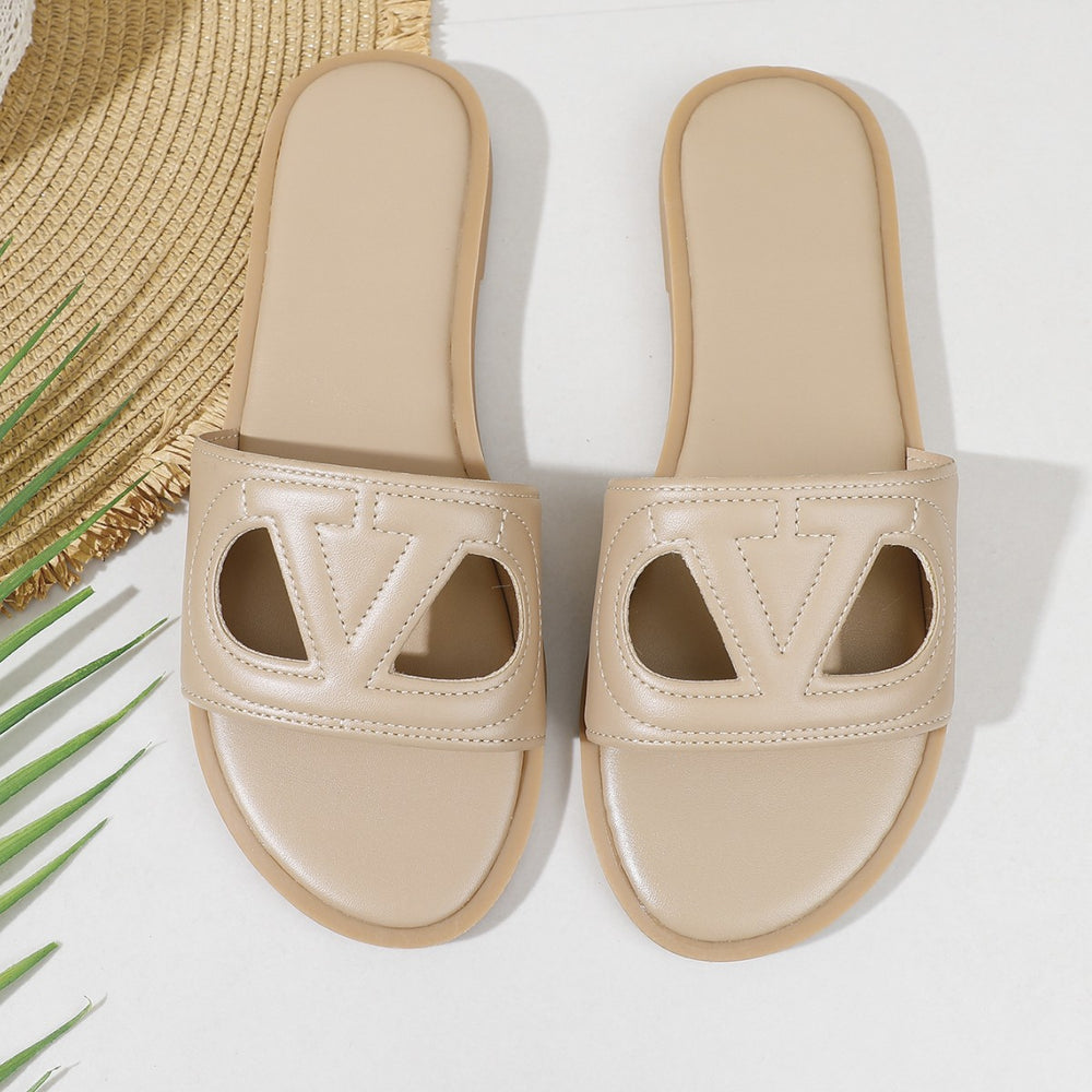 V-shaped slippers for women outwear 2026 popular summer fashioneasiest for matchflats women's sandals soft bottom vacation sand