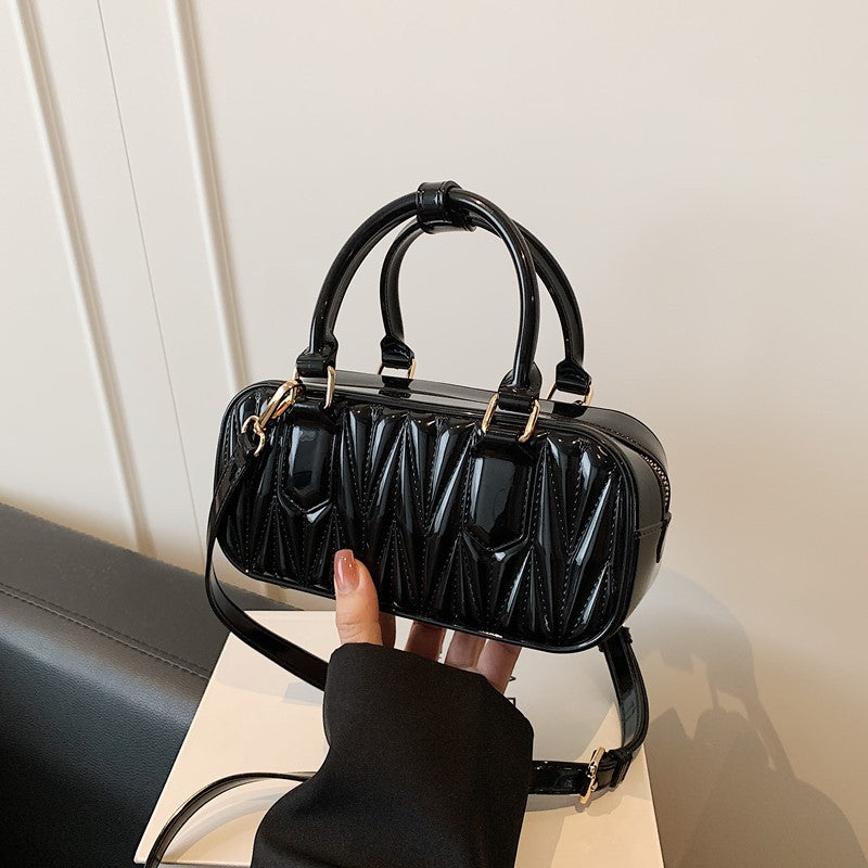 Foreign trade niche design bag women's 2025 new summer messenger bag casual portable jelly rhombus pillow bag