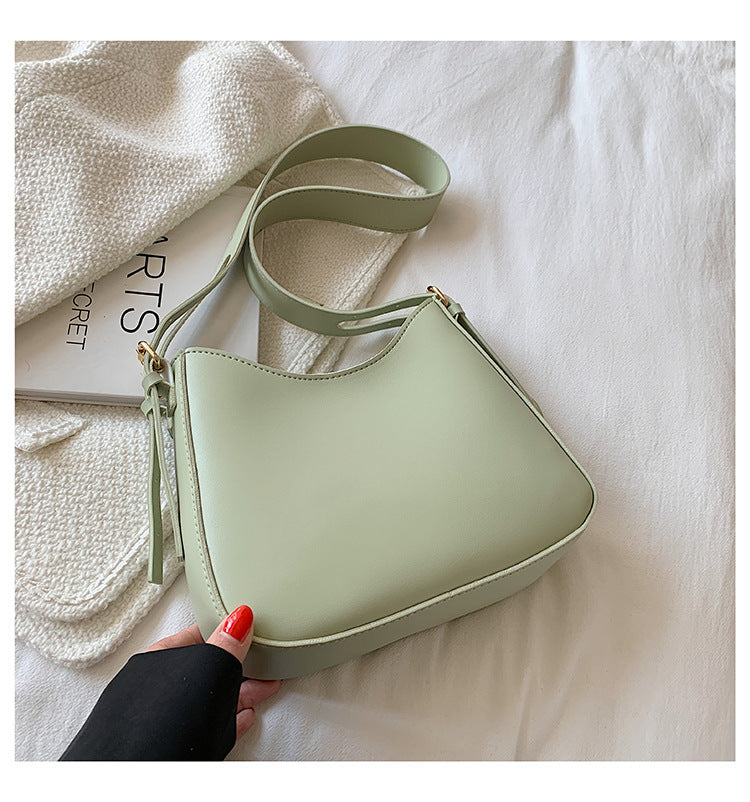 Simple small bag retro messenger bag women's 2025 new fashion shoulder bag large capacity texture casual tote bag