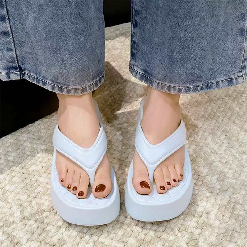 New eva fashion platform flip-flops - stylish, height-boosting, casual, and versatile for beach vacations and everyday wear