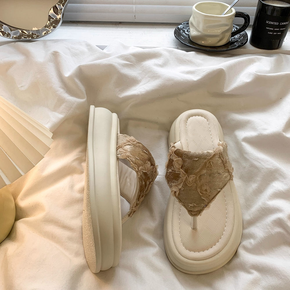 Women's sandals and slippers are super popular in 2026. new arrival summer beautiful outwearfashionsense of designthick soleeasiest for matchskirt slippers