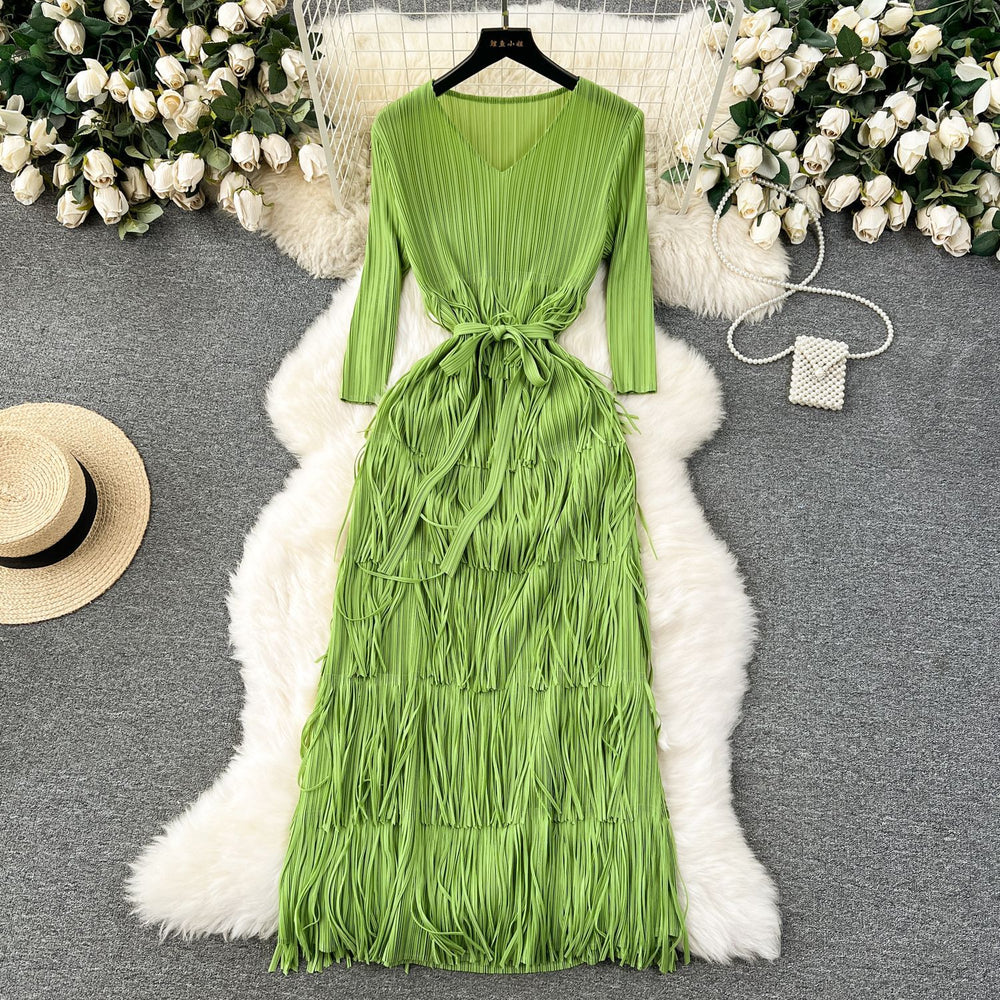 Classy sense of dress classyaccessible luxuryniche style tassel long skirt elegantv neck silm heavy industry pleated early spring dress