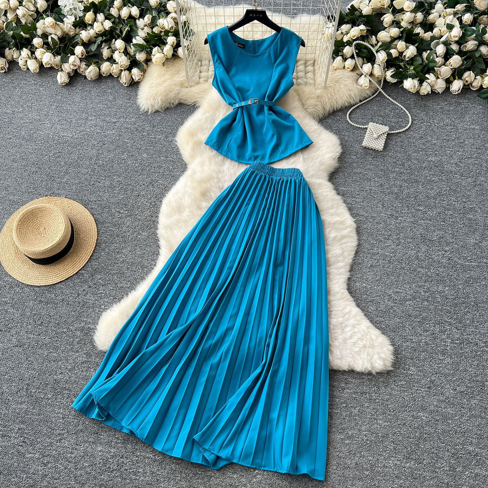 Light mature style strappy waist round neck sleeveless tops + high waistslimming look large swing pleated skirt frenchtwo-piece set