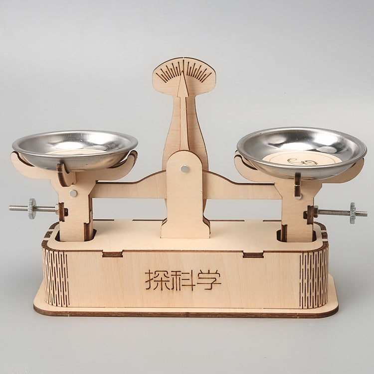 Technology small production tray scale, primary and secondary school students puzzle science experiment small invention handmade material model