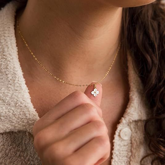 Amazon cross-border horseshoe pendant necklace sunflower clavicle chain 2026 new fashion women's jewelry