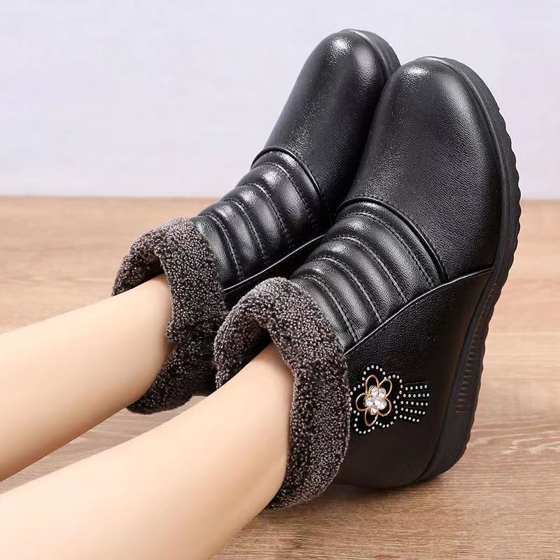 Winter slip-on fleece-lined cotton shoes heattech ladieswear shoes non-slipthickened cotton shoes for middle-aged and elderly people flatsnon-slip granny shoes