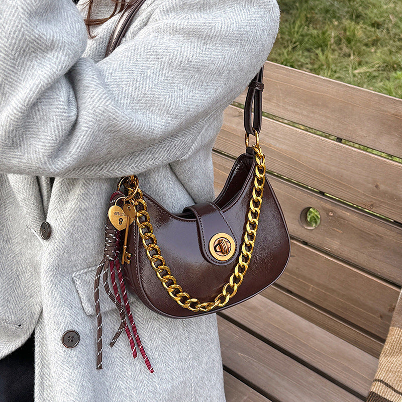Cross-border bags Women's trendy fashion shoulder bags Women's casual saddles Daily travel trendy versatile underarm women's bags