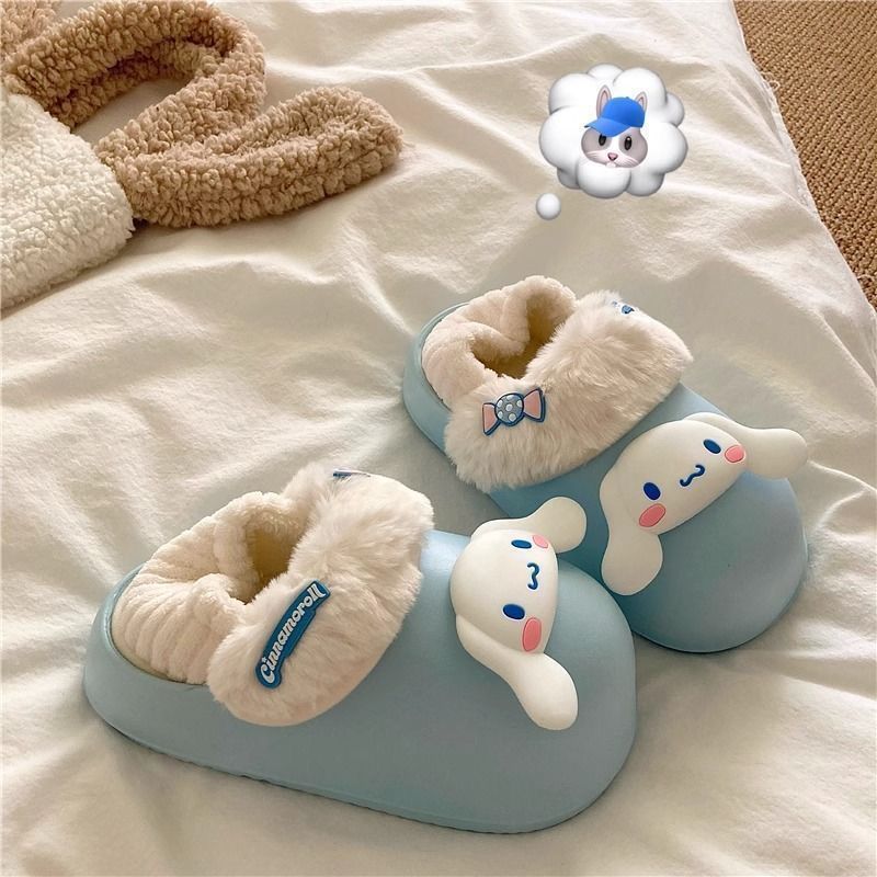 Detachable cotton slippers for women, suitable for wearing outdoors. ins style cinnamoroll cartoon design, cute and thick-soled, with a closed heel and fluffy lining for warmth