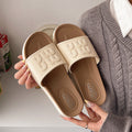 Women's flat slippers for summer 2025: new, high-end, soft-soled, retro-style, exquisite one-strap mules for outdoor wear