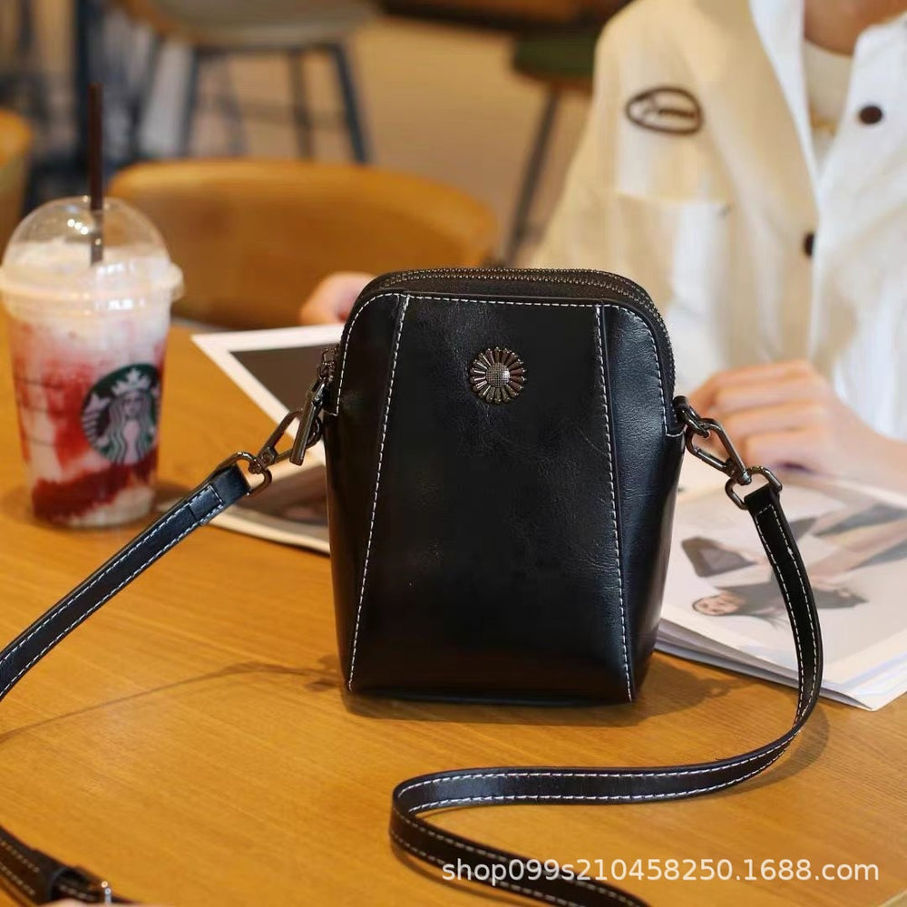 Cowhide small bag crossbody bag for women 2025new arrivalpopulareasiest for match mobile phone bag for women niche styleclassy shoulder bag trendy