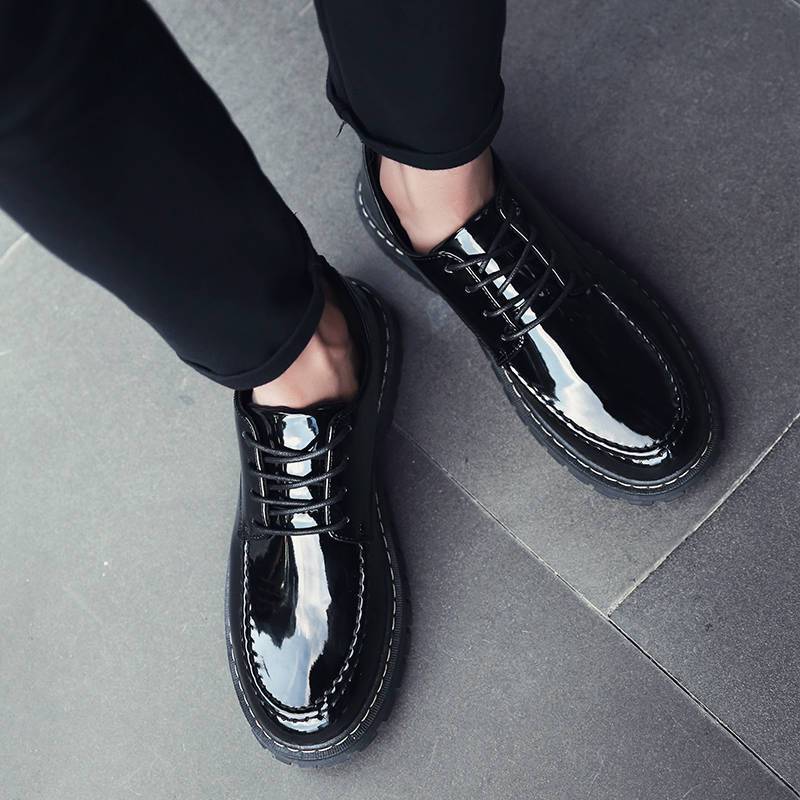 Teenage black british style leather shoes for men, korean style, trendy and versatile, round-toe lace-up casual shoes for students, men's patent leather shoes