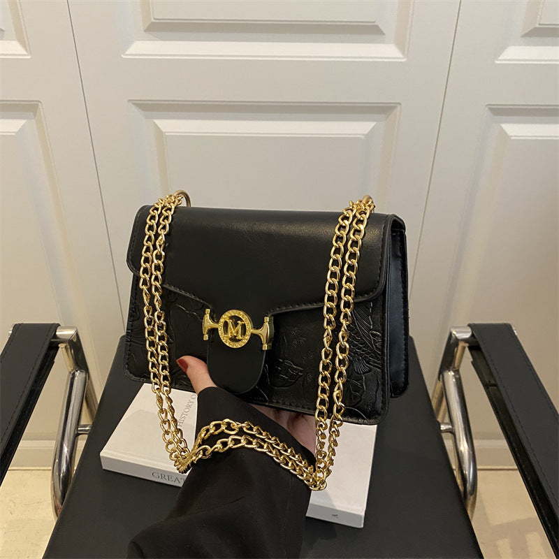 Niche design bag women's bag 2025 spring new fashion foreign style baguette underarm bag texture shoulder messenger bag