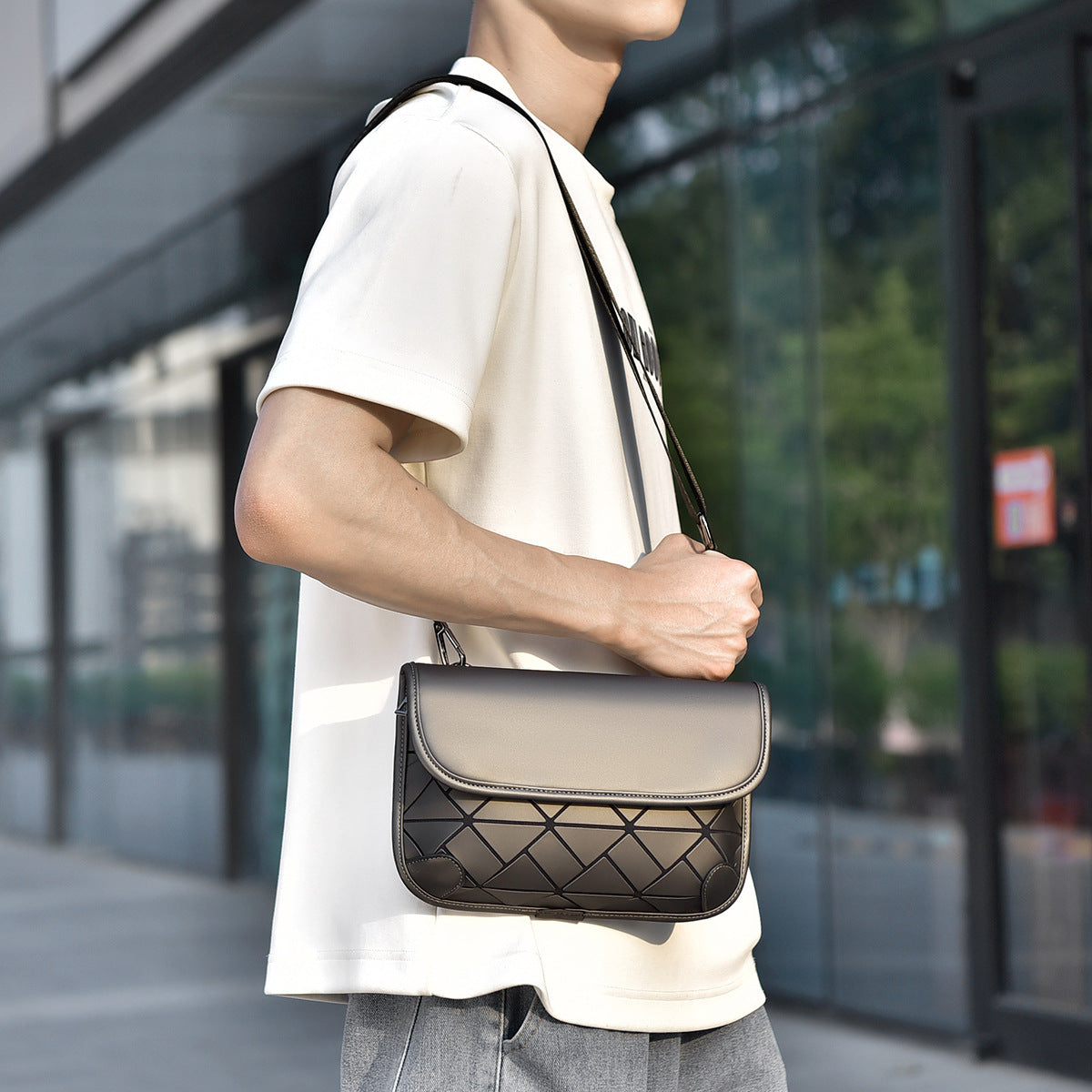 New Internet celebrity rhombus men's bag messenger bag premium shoulder bag Korean version diagonal cross mobile phone bag men's bag outdoor satchel
