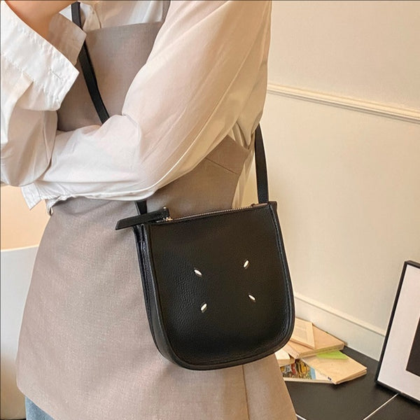 Trend niche fashion simple bucket bag women's new high-end commuter shoulder bag casual versatile messenger bag