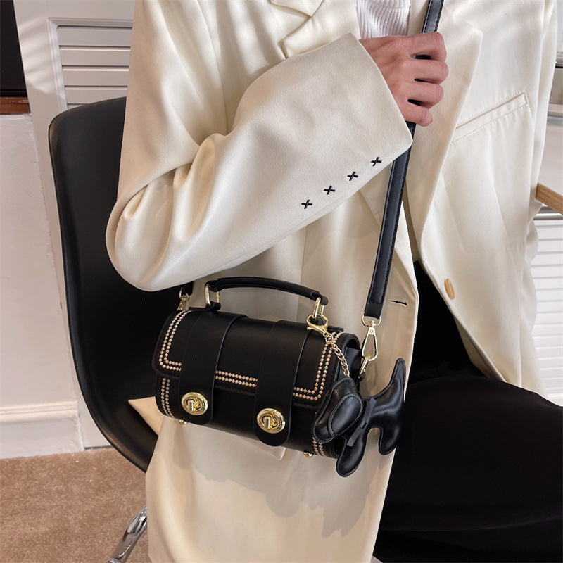Foreign style bag contrasting color women's small bag 2025 new portable Boston bag fashionable and simple shoulder messenger bag