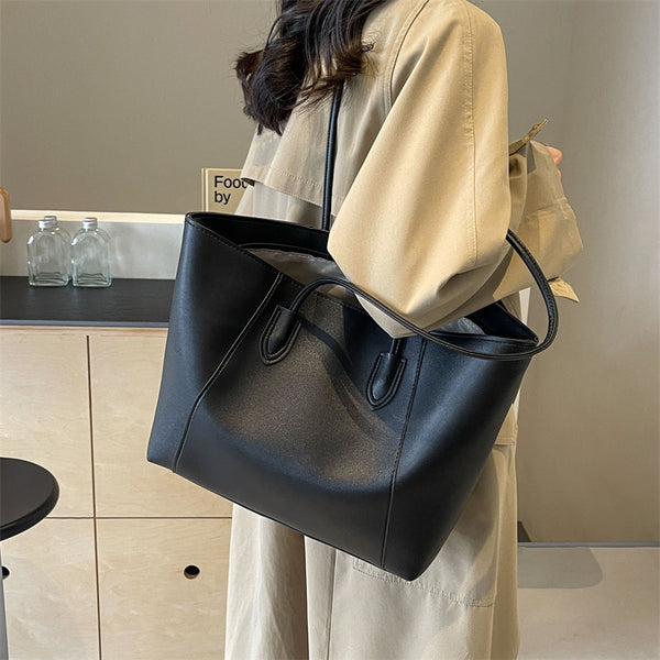 This year, the popular large-capacity tote bag women's 2025 new casual simple underarm bag trendy versatile commuter shoulder bag