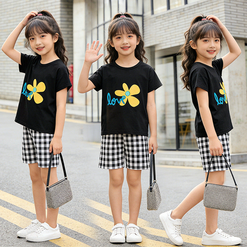Girls' summer outfit set  new style: girls' shorts and top two-piece set for mid-to-large children, sweet summer style