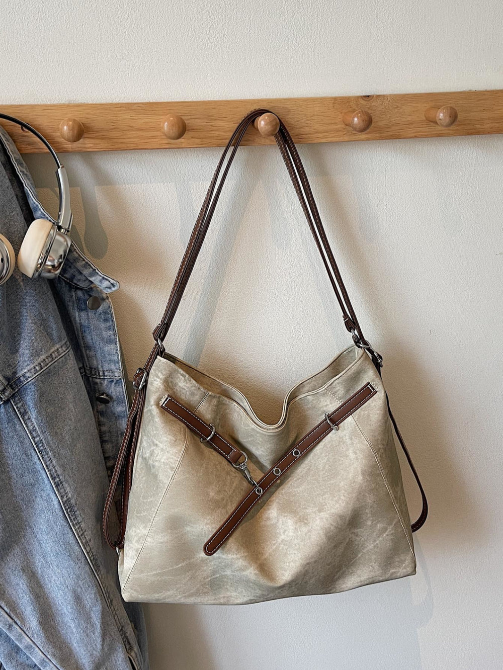 2025 new autumn/winter large capacity shoulder bag, crossbody, casual tote bag - niche design, high quality, versatile backpack