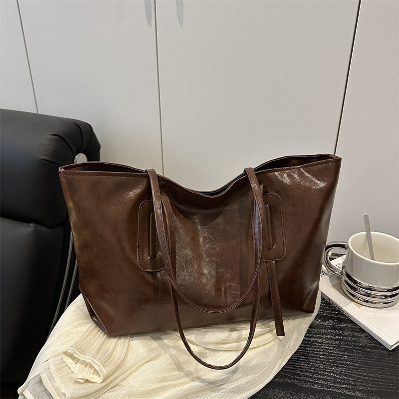 Retro fashion large capacity 2025 casual solid color new commuter retro soft surface tote underarm shoulder bag