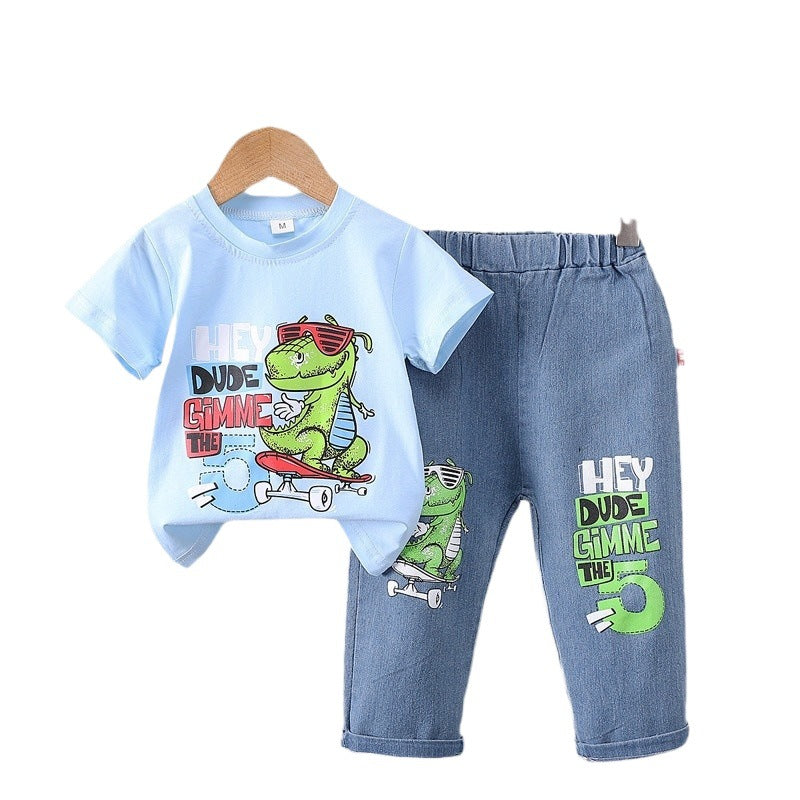 New boys' dinosaur skateboard print short-sleeve cotton t-shirt and jeans two-piece set - trendy summer outfit for toddlers and young children