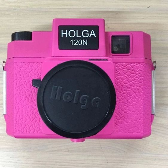 Holga 120n color film camera - leaky master, black plastic resin slr, compatible with color flash
