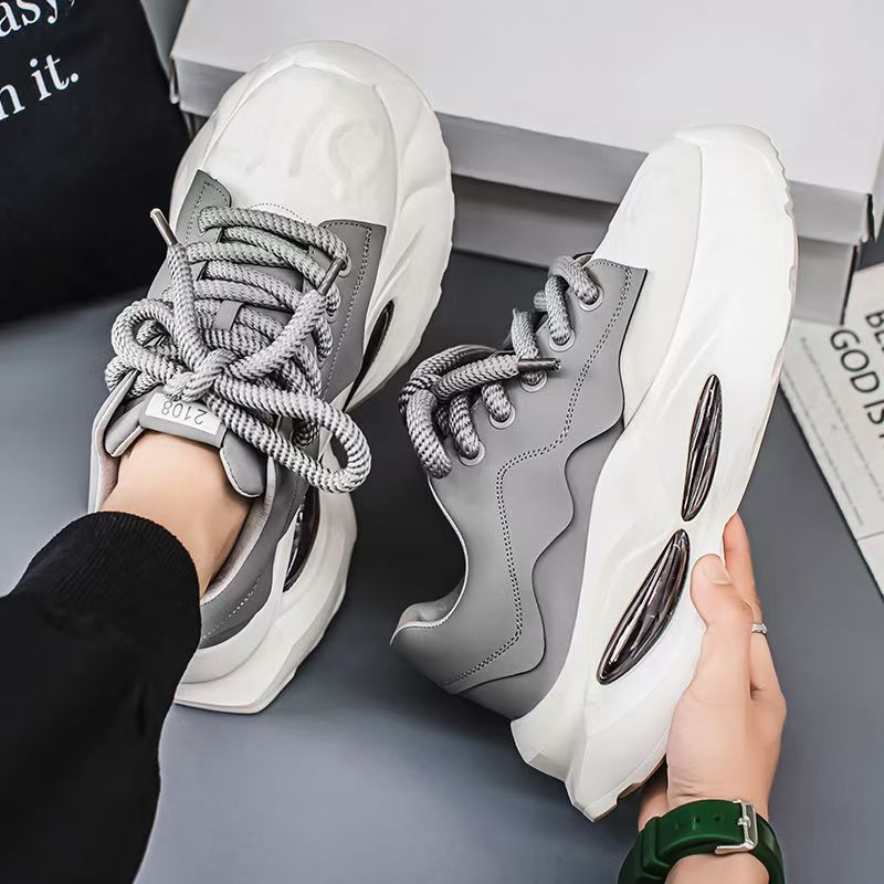 Men's shoes 2025 spring new thick soleeasiest for matchniche stylefashioncasual youth sports heightening dad shoes men