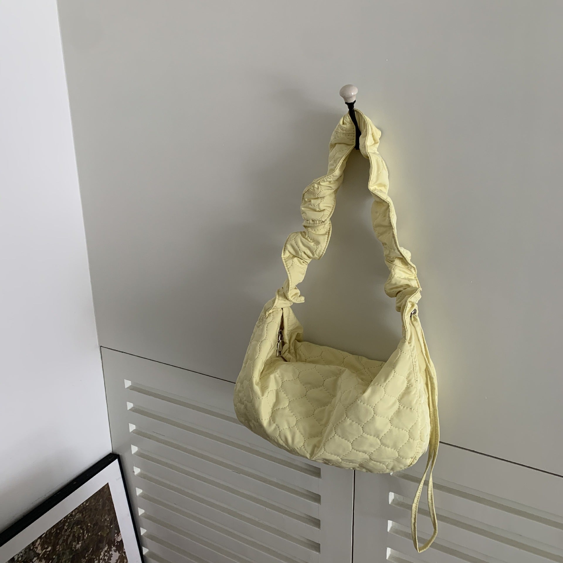 Bag new Korean version single shoulder bag embroidered lattice dumpling bag oblique span bag pleated drawstring small fresh temperament versatile women's bag