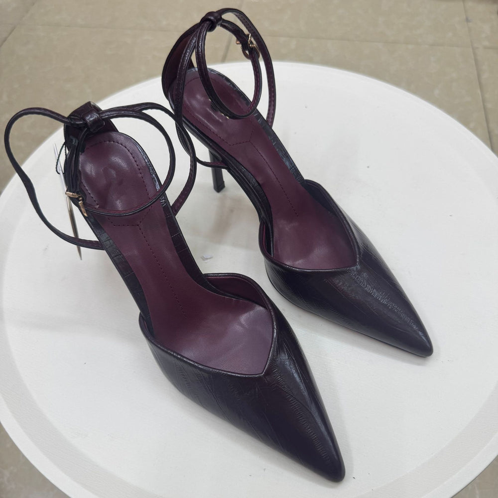 Spain 2026 spring new arrivals: sexy pointed-toe pumps, patent leather-effect slingback stilettos