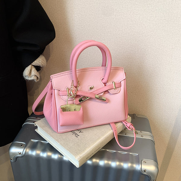 Premium light luxury portable platinum bag women's niche design women's bag 2025 autumn and winter new trendy shoulder messenger bag
