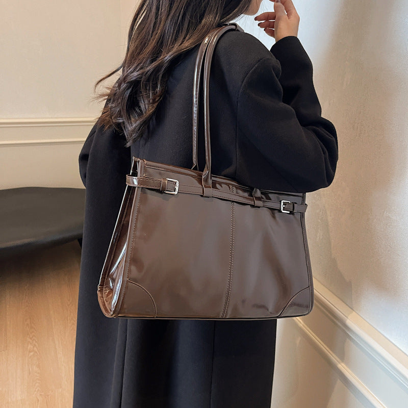 Retro large-capacity premium underarm bag women's bag 2025 new tote bag versatile commuter shoulder bag