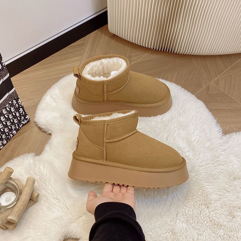 Snow boots 2025 new winter velvet thickened winter rain with the same fur integrated short tube thick sole heightening cotton boots