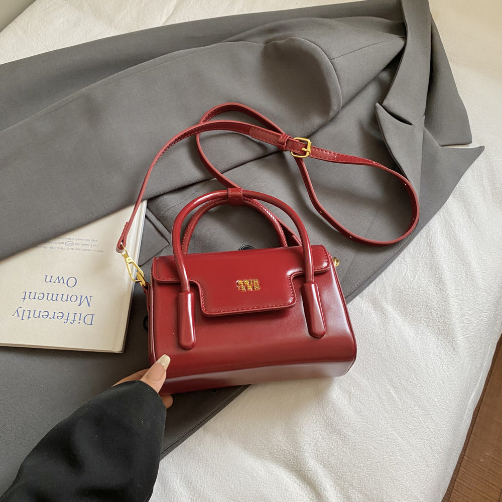 Portable fashionable small bag 2025fall and winternew arrival super popular atmosphere underarm bag trendyeasiest for match shoulder crossbody bag