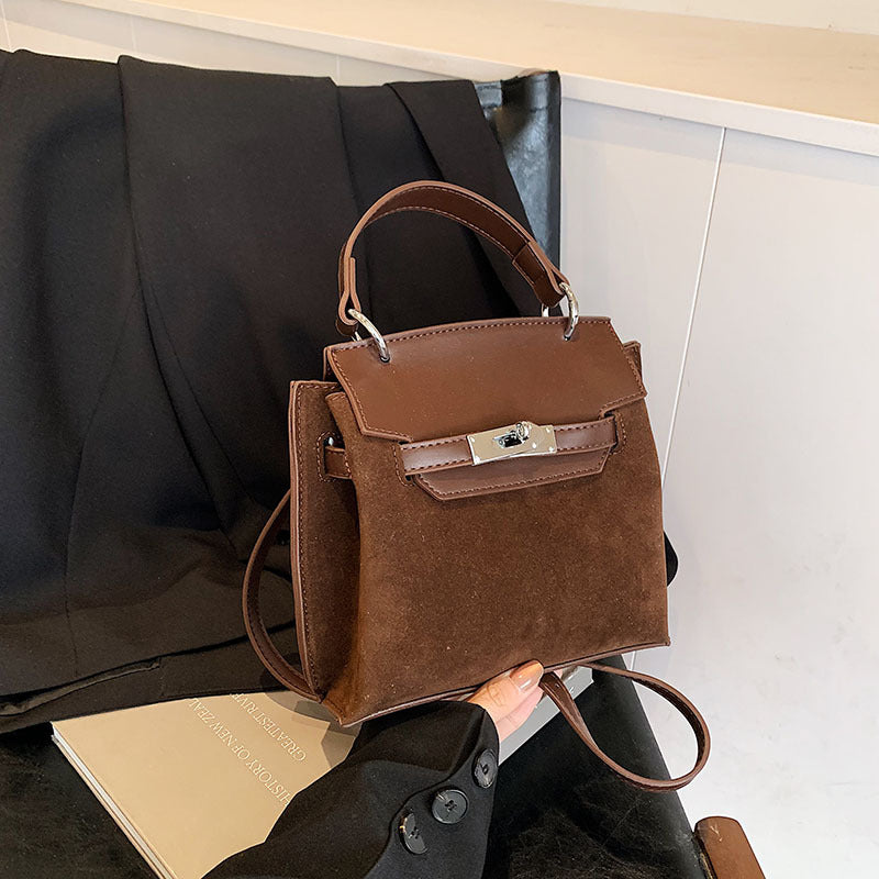 Retro niche suede bag women's 2025 new autumn and winter versatile messenger bag super fire handbag small bag